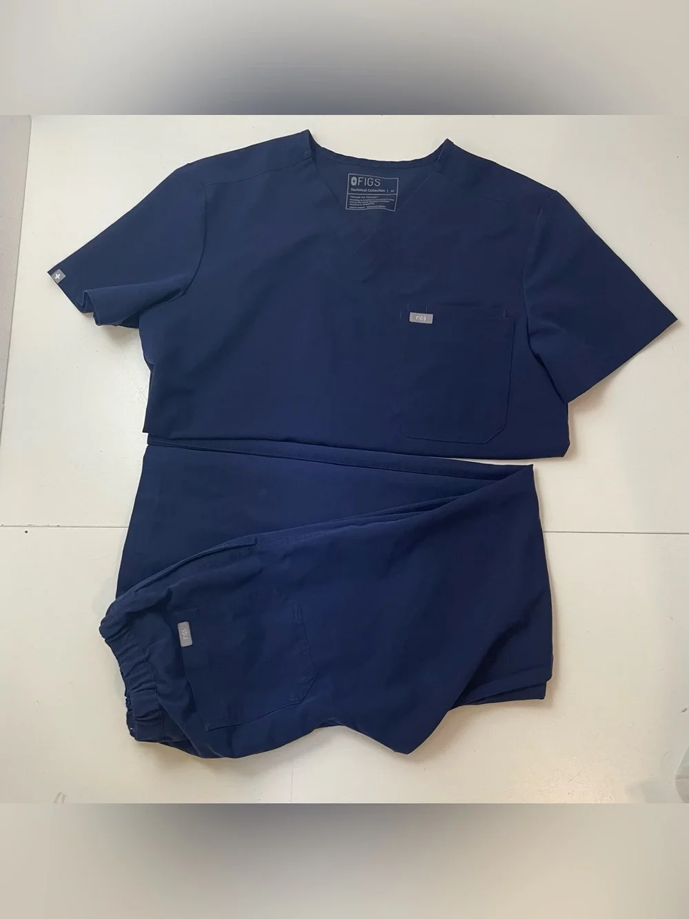Figs Men Scrubs matching Navy Top M and Pants size S Workwear Medical